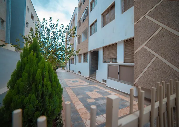 Confort Familial Lumineux Et Spacieux Avec Jardin, Pres De L\'Aeroport Et A Proximite De Marjane Et De La Foret