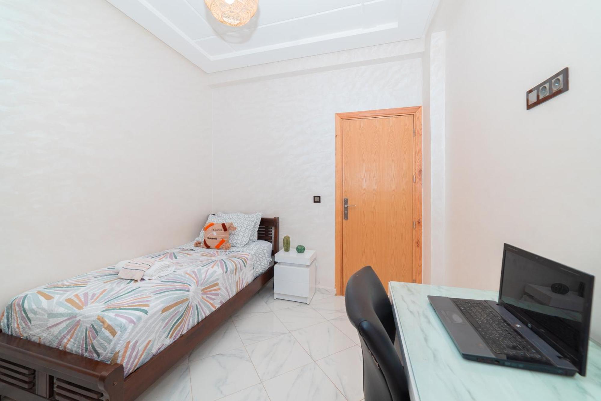 Confort Familial Lumineux Et Spacieux Avec Jardin, Pres De L'aeroport Et A Proximite De Marjane Et De La Foret Apartment Fès